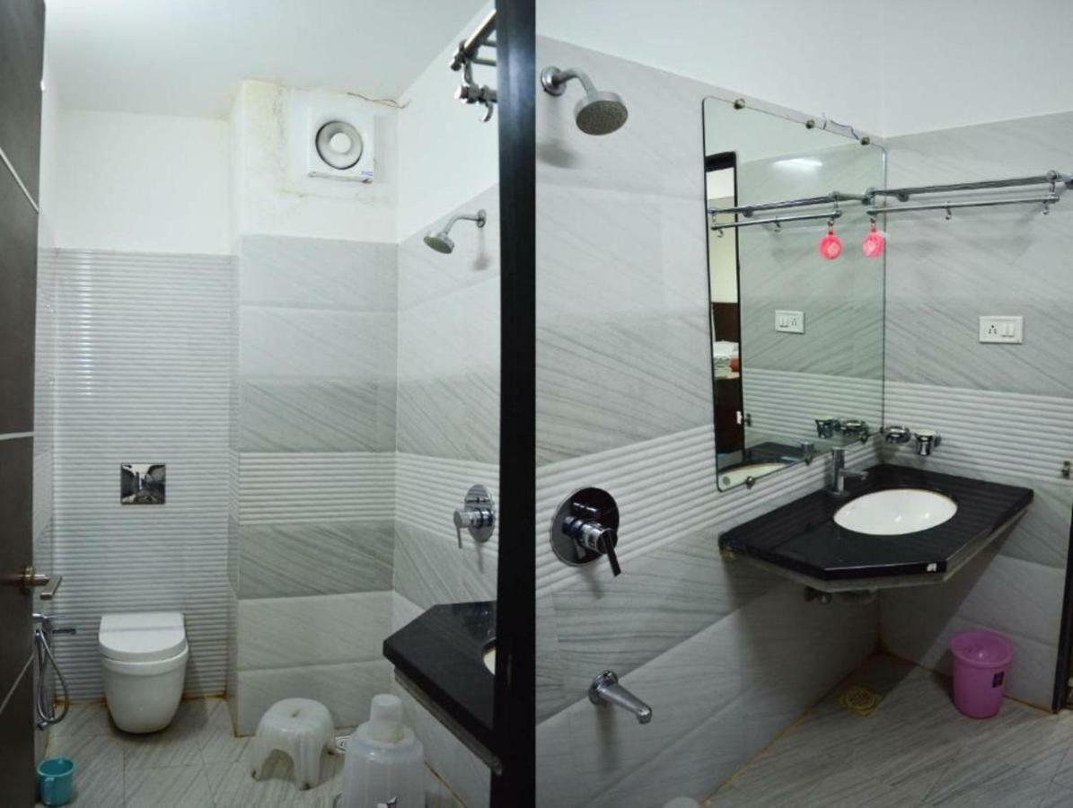 Hotel Maheshwari Avenue Ujjain Exterior foto